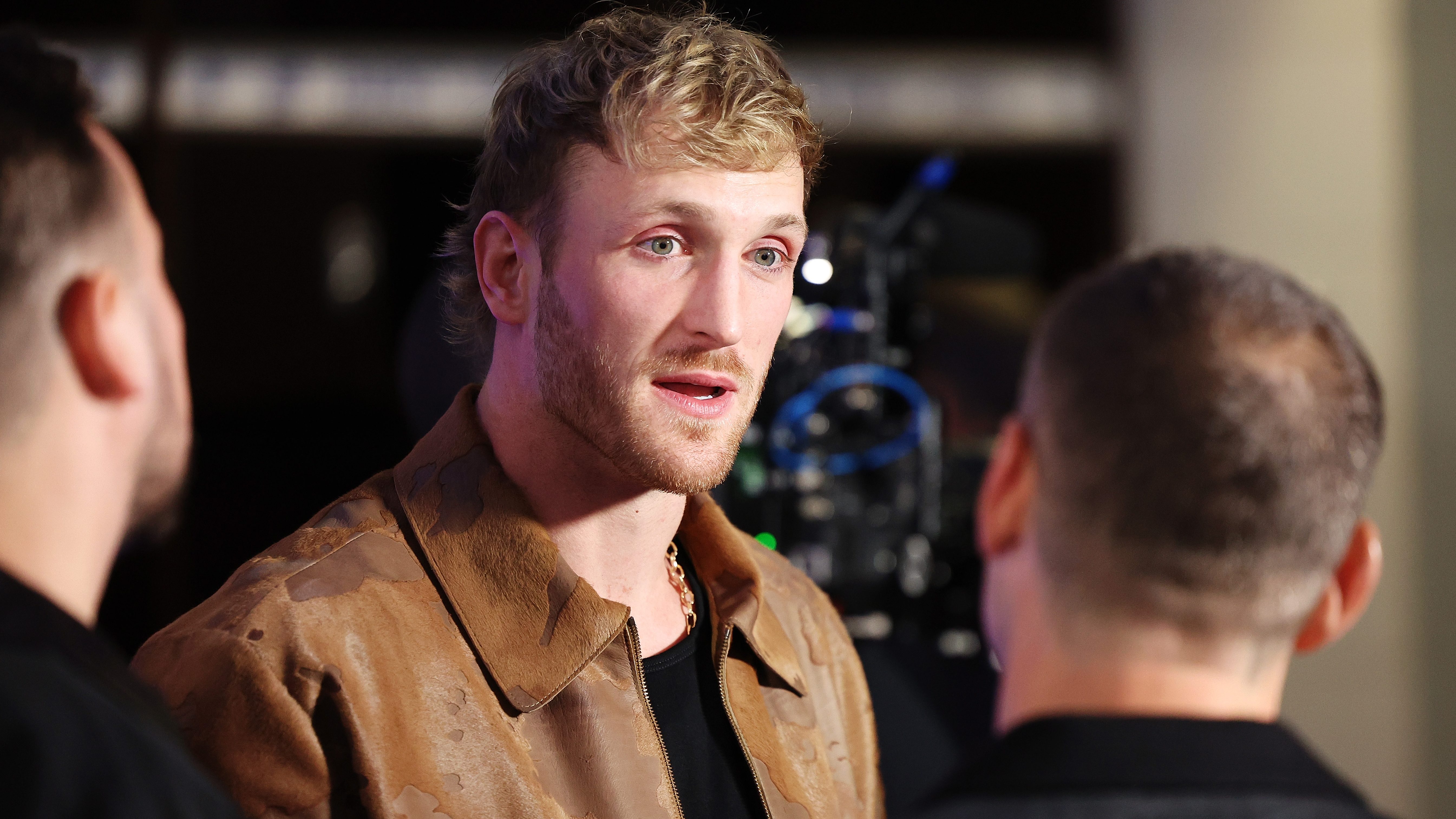 ARLINGTON, TEXAS - NOVEMBER 15: Logan Paul attends LIVE On Netflix: Jake Paul vs. Mike Tyson at AT&T Stadium on November 15, 2024 in Arlington, Texas. (Photo by Brett Carlsen/Getty Images for Netflix © 2024)