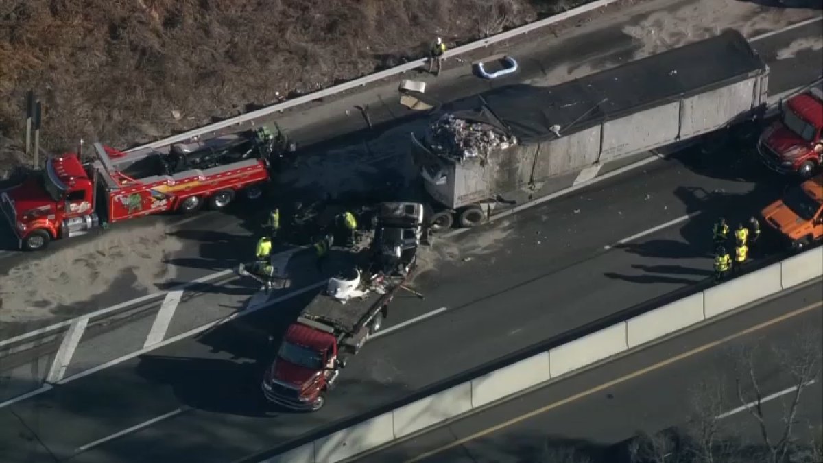 Multi-vehicle crash closes Pennsylvania Turnpike at I-95