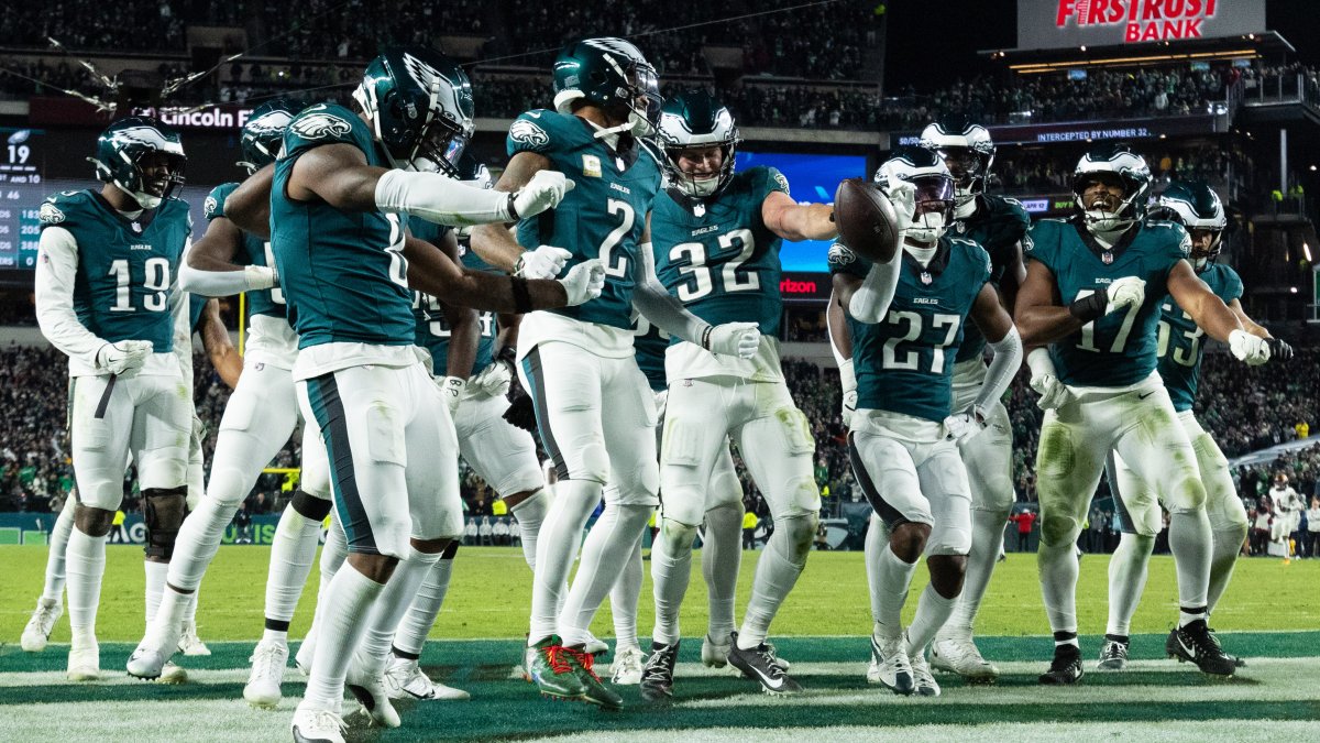 Eagles ride monumental defensive performance to 6th straight win ...