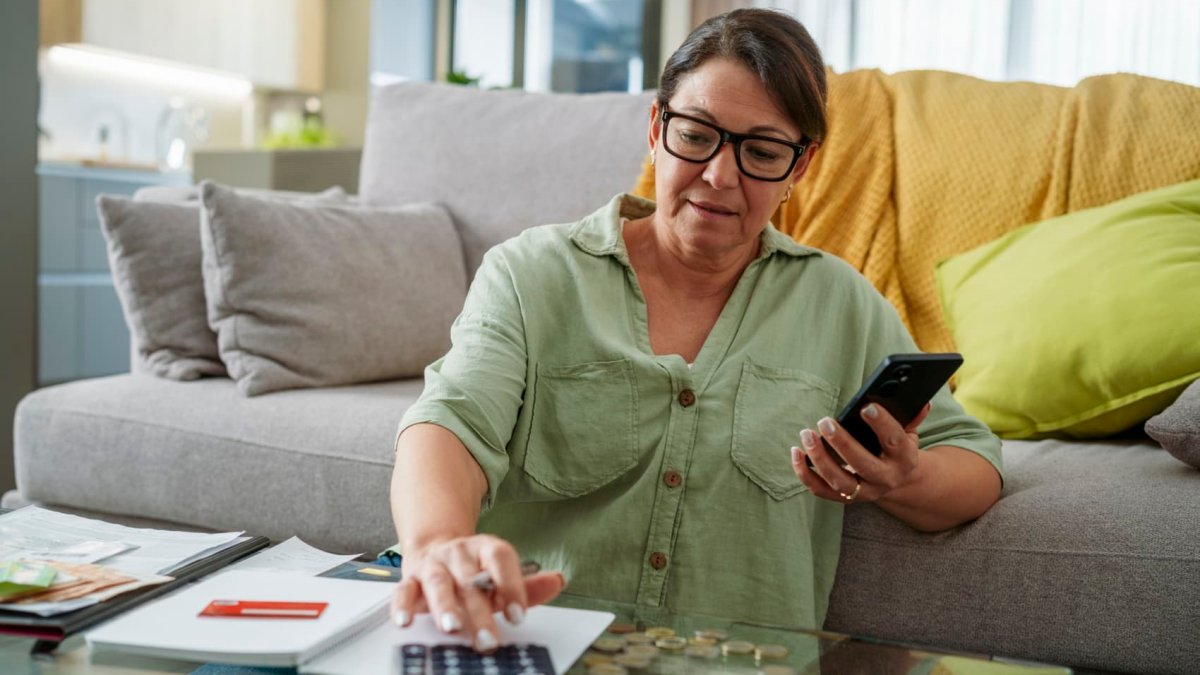 A new ‘super funding’ limit for some 401(k) savers goes into effect in