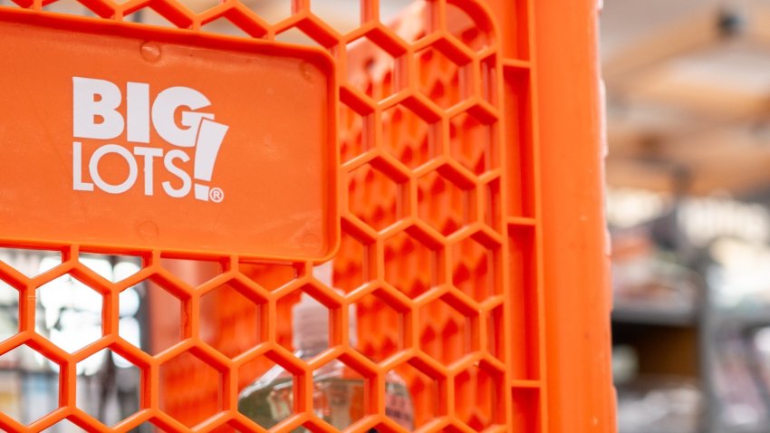 Shopping cart with Big Lots logo