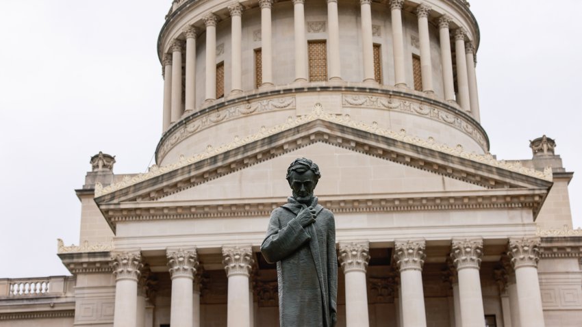 Abraham Lincoln statue on the steps of the West Virginia