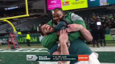 Fletcher Cox crashes Dallas Goedert's postgame interview