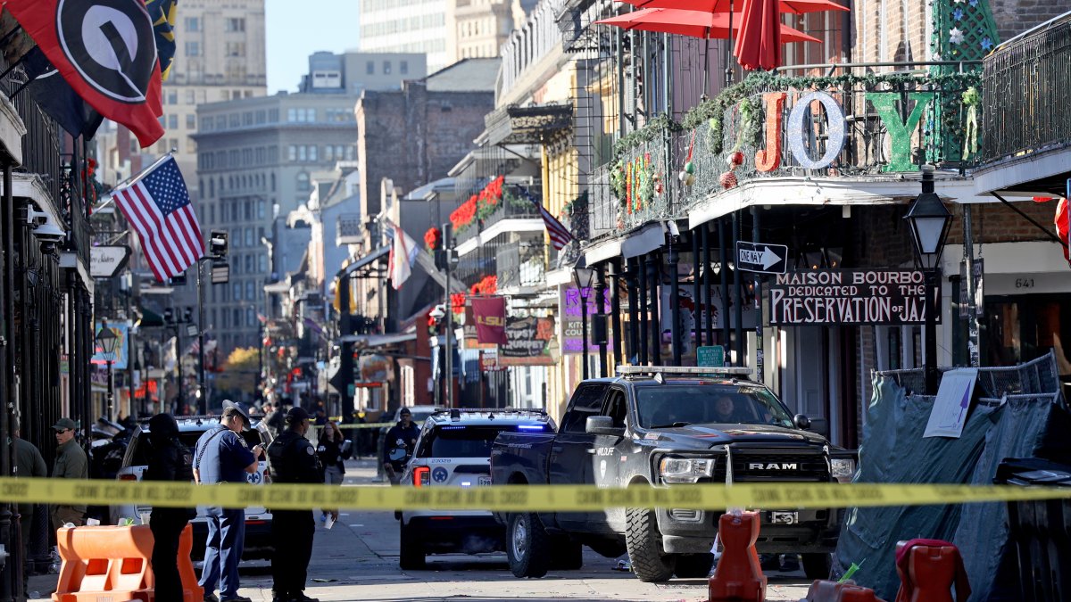 15 dead after car plows into a crowd in New Orleans – NBC10 Philadelphia