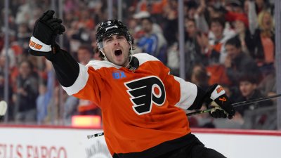 Drysdale extends Flyers' lead in first period against his former team