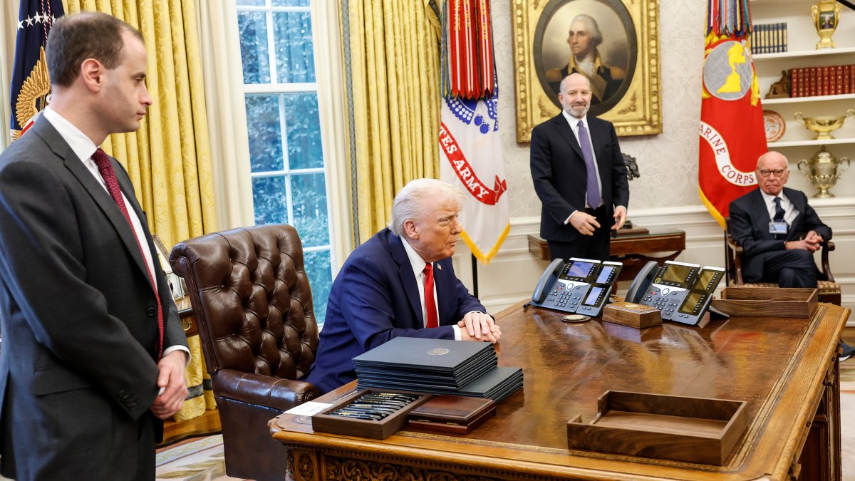 Trump’s tariffs on goods from Mexico and Canada delayed for one month ...