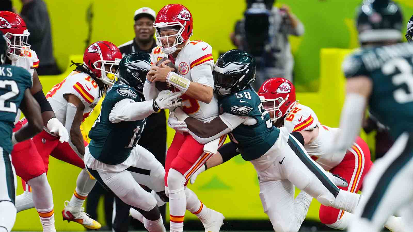 Eagles Dominate Chiefs in Historic Super Bowl Blowout