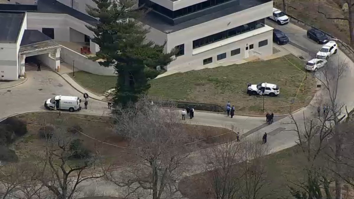 Officer struck, gunman killed in Lower Northeast Philly – NBC10 ...