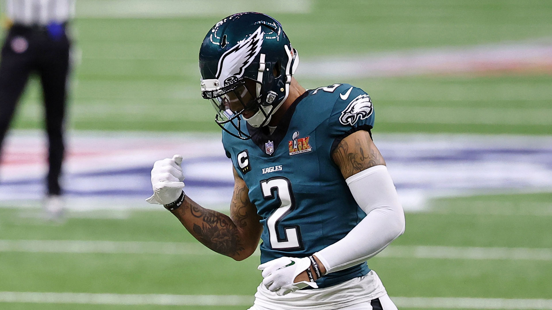 Former Eagles Pro Bowler Darius Slay announces his retirement