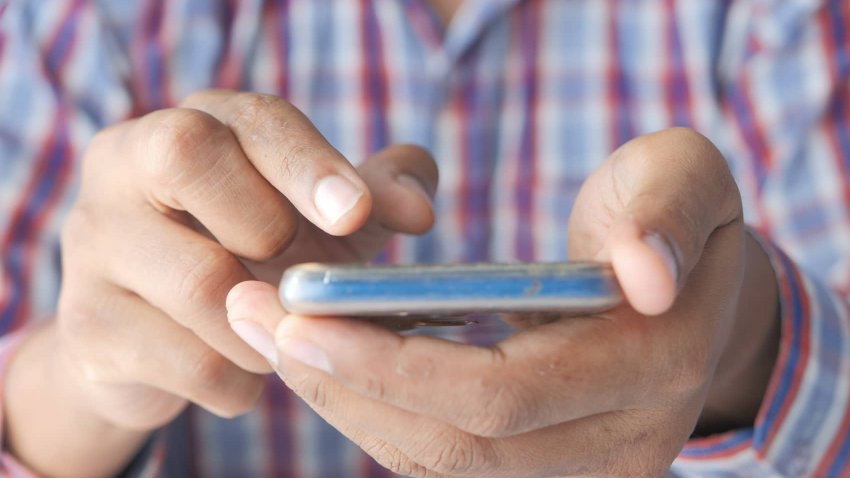 [C온라인카지노사이트] Receiving odd texts for someone else? Rise of ‘wrong number’ messages is new payday for scammers