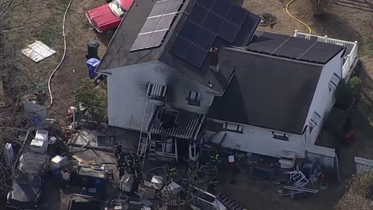 Man risks life to rescue neighbor from New Jersey house fire – NBC10 ...