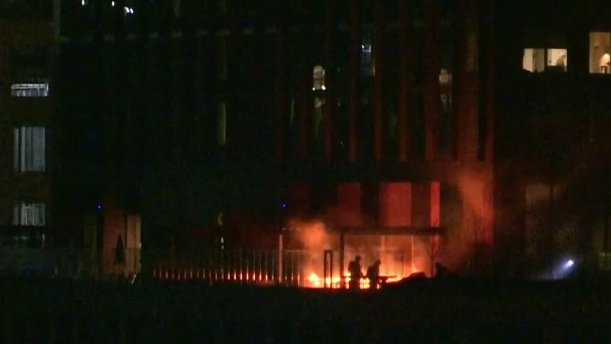 Patio on Center City high-rise building burns overnight – NBC10 ...
