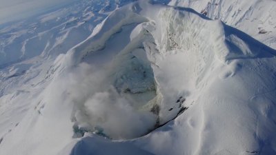 Helicopter tour gives close-up look at Alaskan volcano