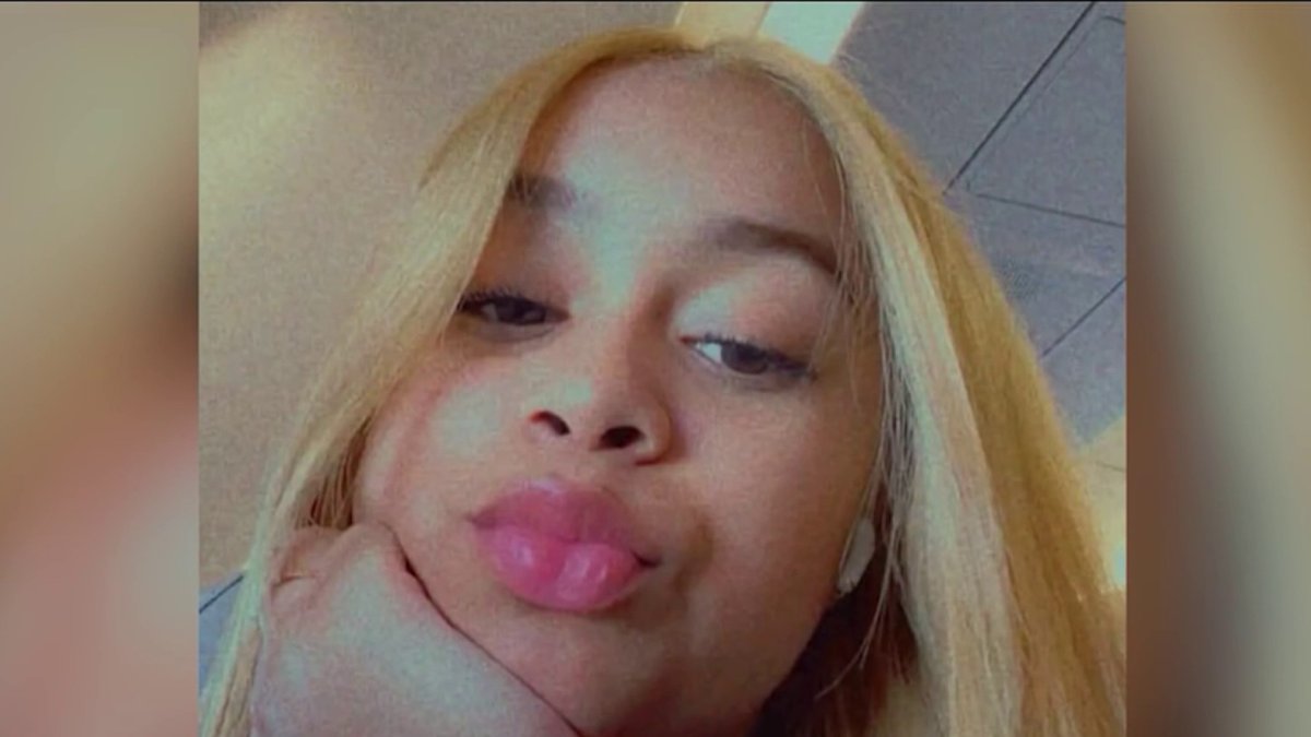 Police searching for suspect who stabbed woman to death in her North ...