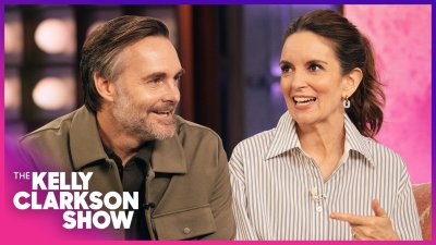 Tina Fey jokes that Will Forte's vacation friend group is a cult