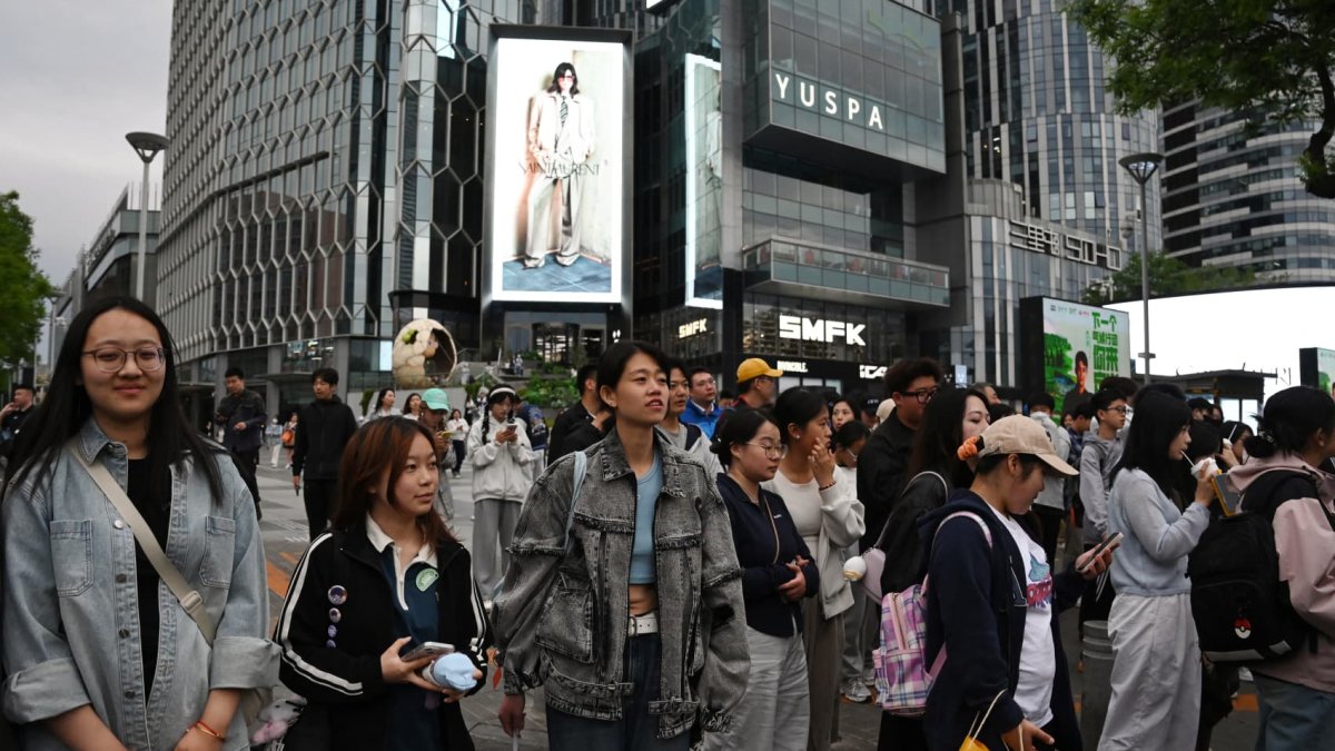 Big Chinese companies like Alibaba show that AI-powered ads are giving shopping a boost