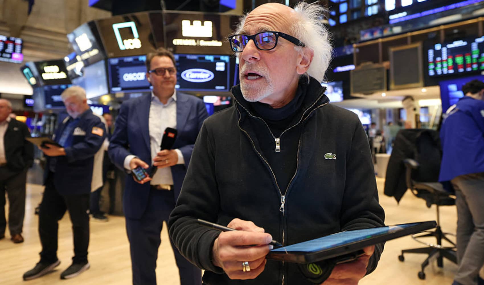 U.S. Treasury yields slip as Fed signals just one rate cut in 2025