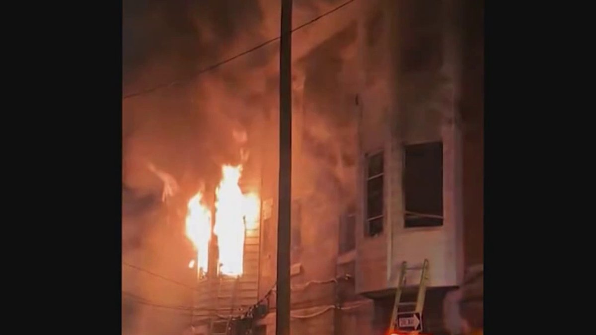 Video shows moments after deadly South Philly rowhome fire broke out ...