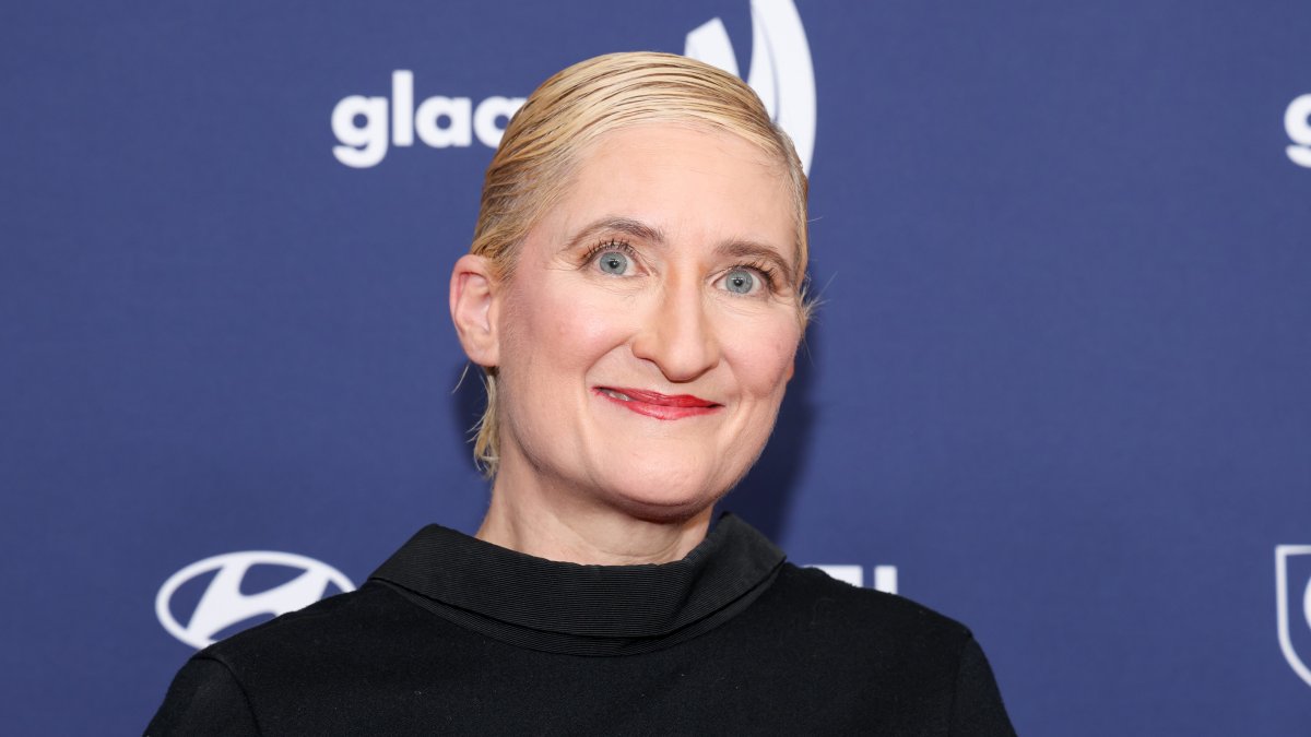 Jill Sobule, Influential Singer-Songwriter, Dies in House Fire