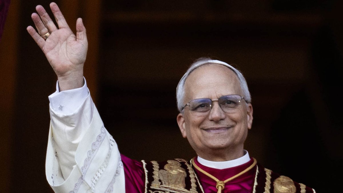 Pope Leo XIV gifted Eagles Super Bowl LIX champs hat at the Vatican