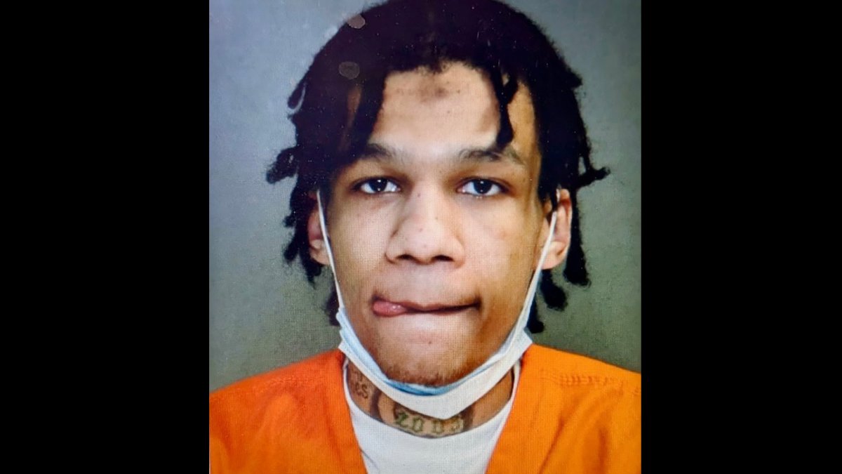 Prisoner Escapes Custody Media PA, Manhunt Underway, Residents Shelter