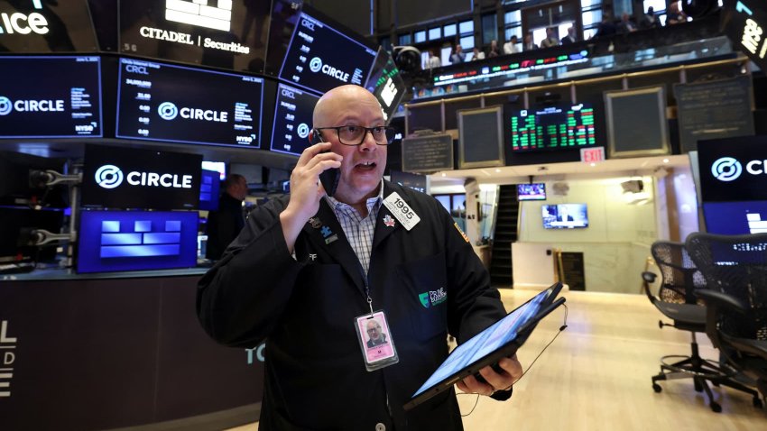 Traders work on the floor at the New York Stock Exchange (NYSE), on the day of Circle Internet Group’s IPO, in New York City, U.S., June 5, 2025.