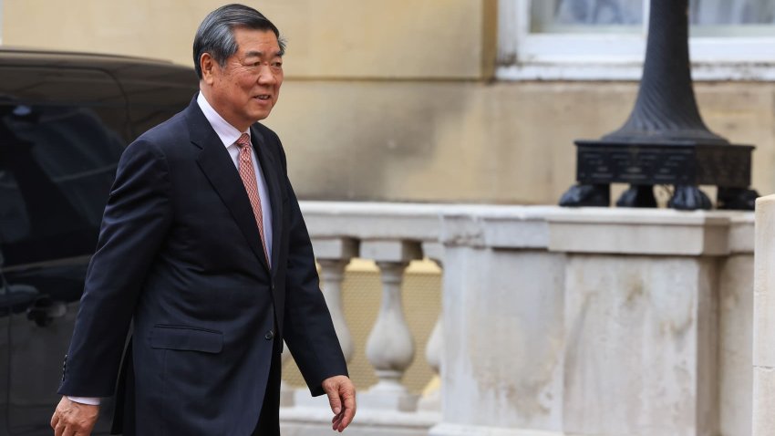 He Lifeng, China’s vice premier, arrives for trade talks at Lancaster House in London on June 9, 2025.