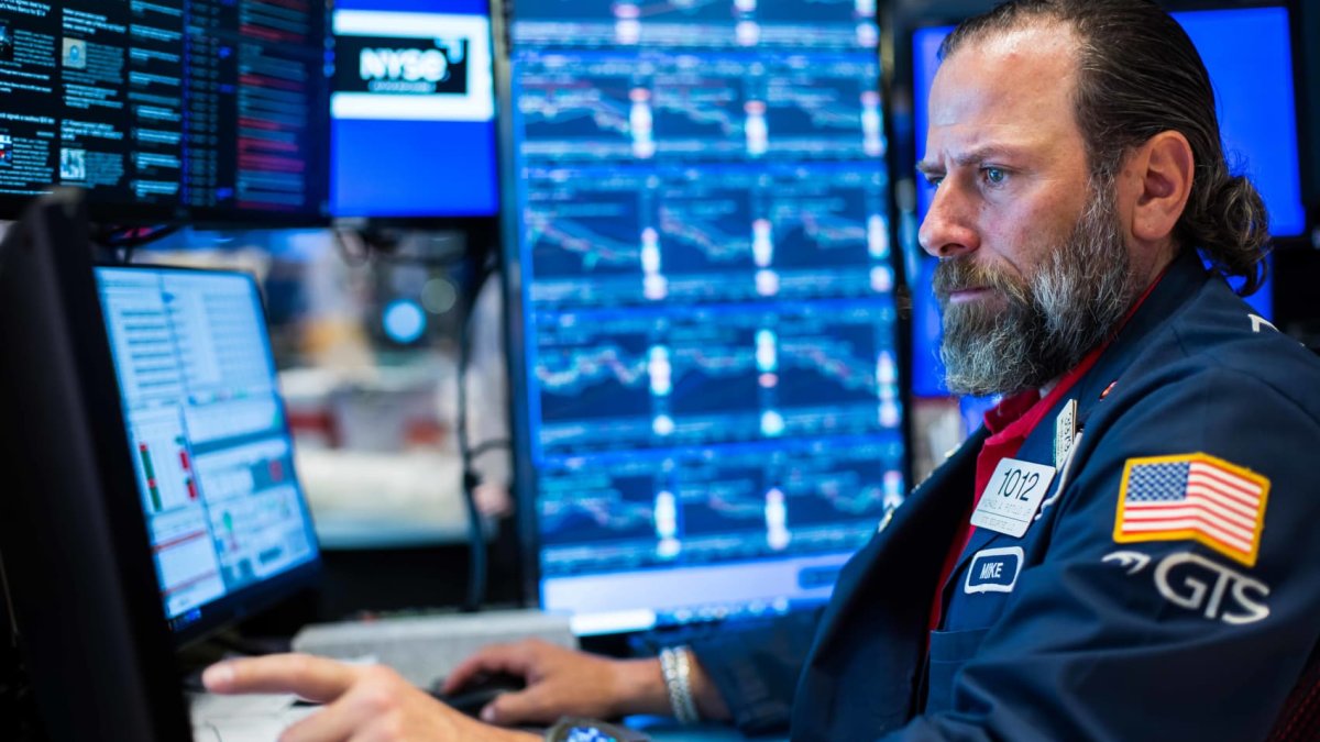 U.S. Treasury yields slide after retail sales tumbled in May, raising  recession fear – NBC10 Philadelphia