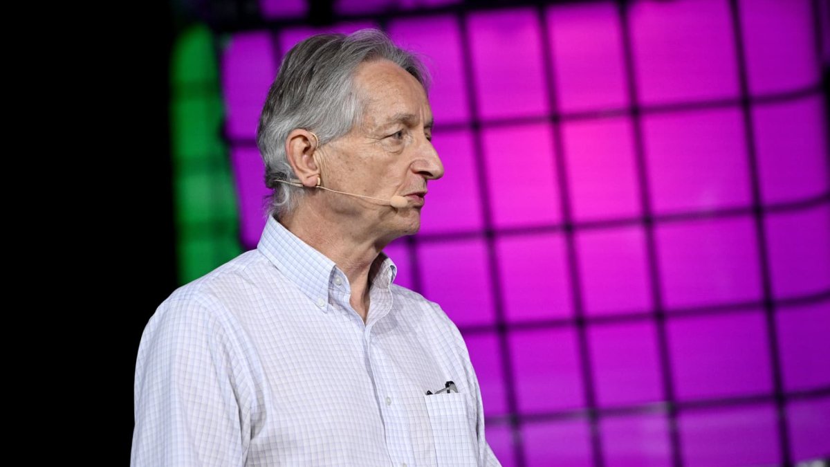 Godfather of AI Warns 10-20% Risk AI Displaces Humans