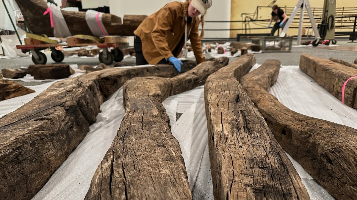 Revolutionary War era boat from Philly being restored after centuries beneath NYC