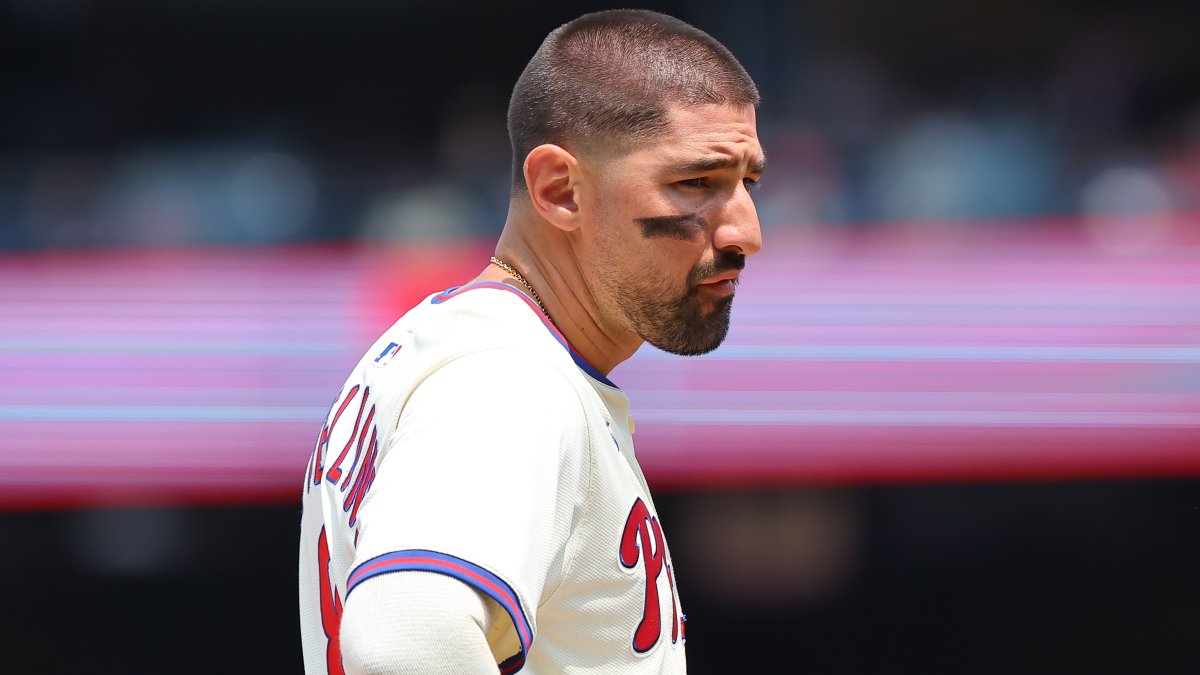 Thomson's benching of Castellanos highlights Phils' delicate dance with their RF