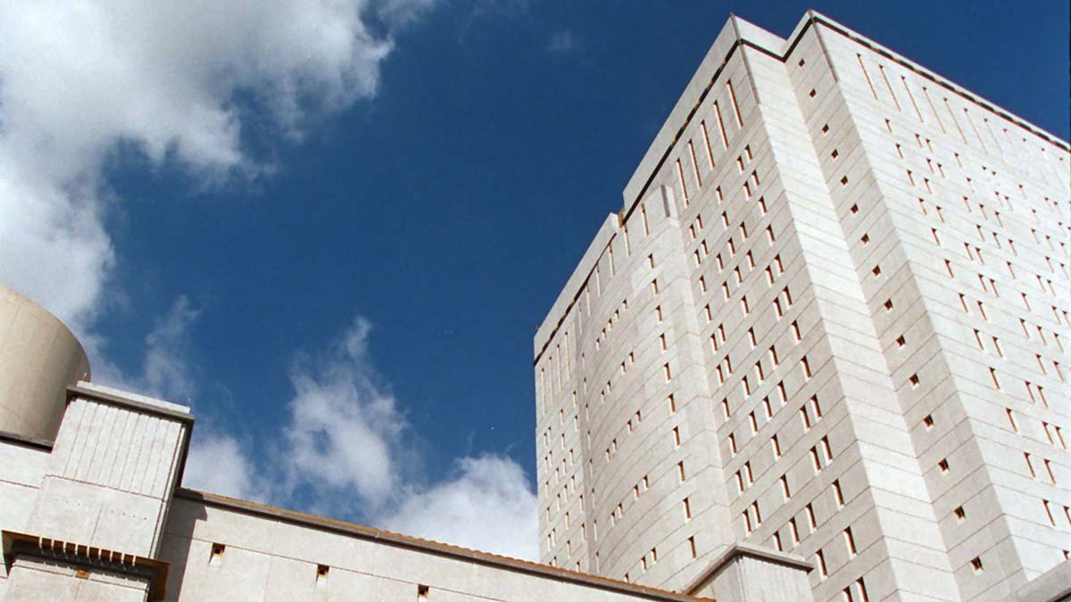 Canadian man held by immigration officials dies in Miami facility ...