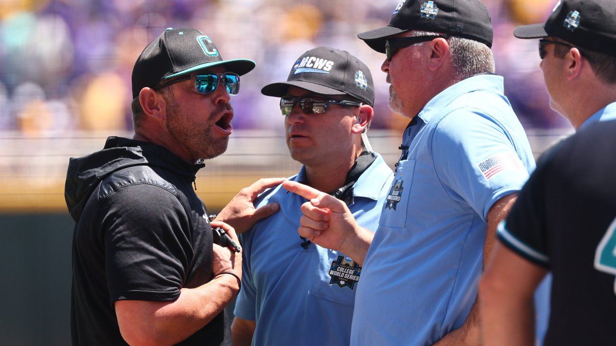 Coastal carolina coach ejected from cws game for prolonged arguing