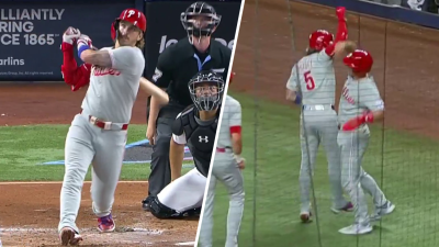 Bryson Stott's first homer in a month is a 3-run blast to make it 4-0!
