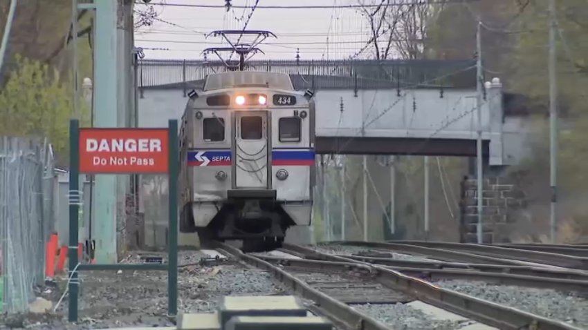 Overhead Railing Overhead wire issues halt SEPTA’s Cynwyd Regional Rail Line – NBC10 ...