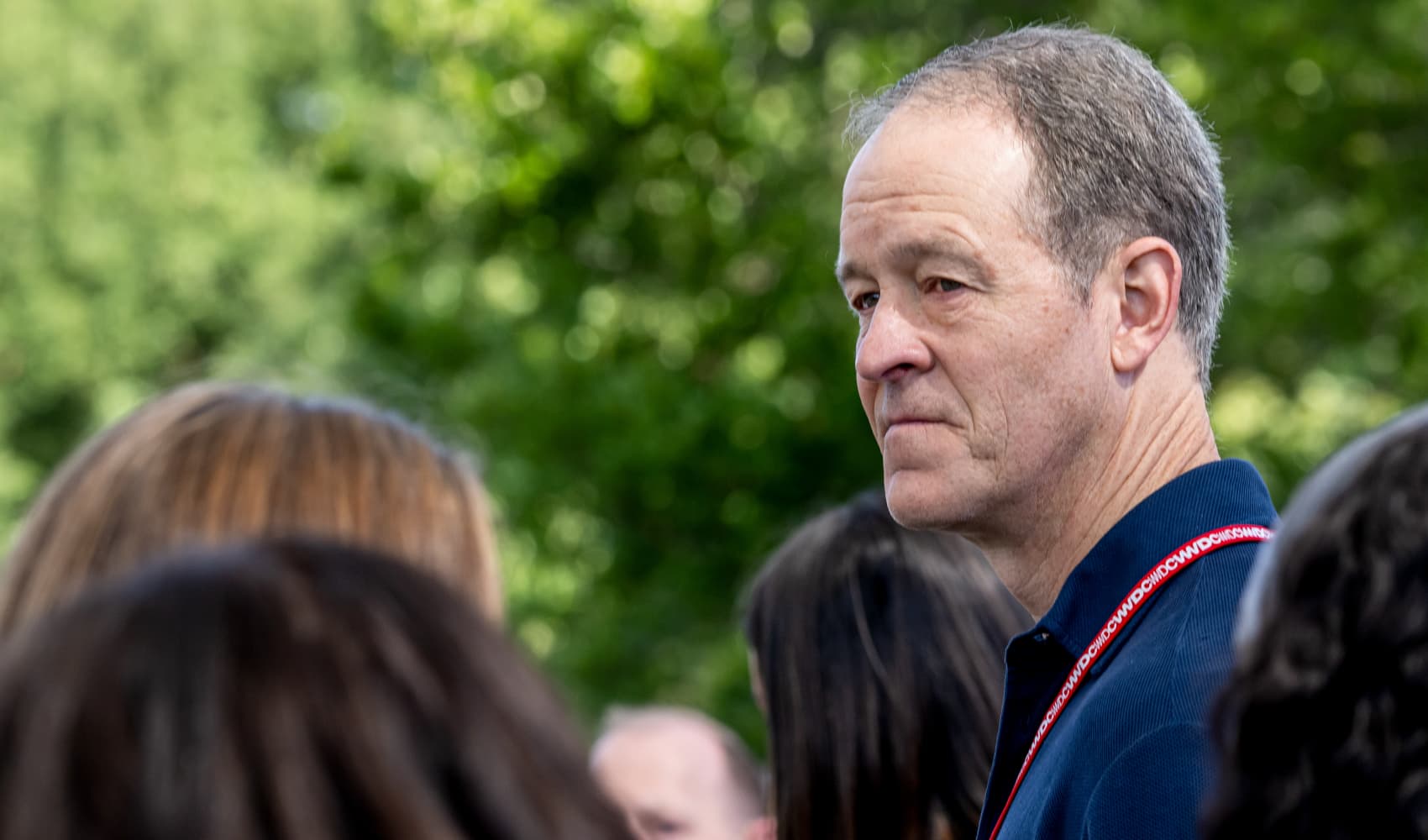 Apple COO Williams to Step Down This Month