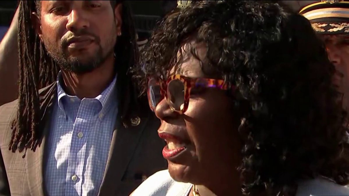 Mayor Parker, city leaders address shooting outside Philly rec center ...