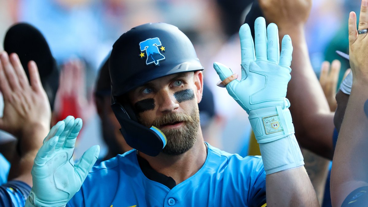 Phillies fail to capitalize on Harper's big night in series-opening loss to Angels