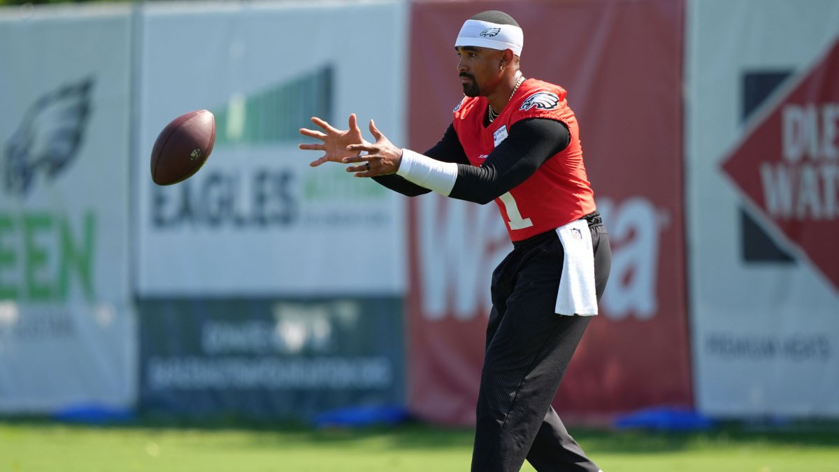 Biggest Eagles questions by position in 2026: Offense