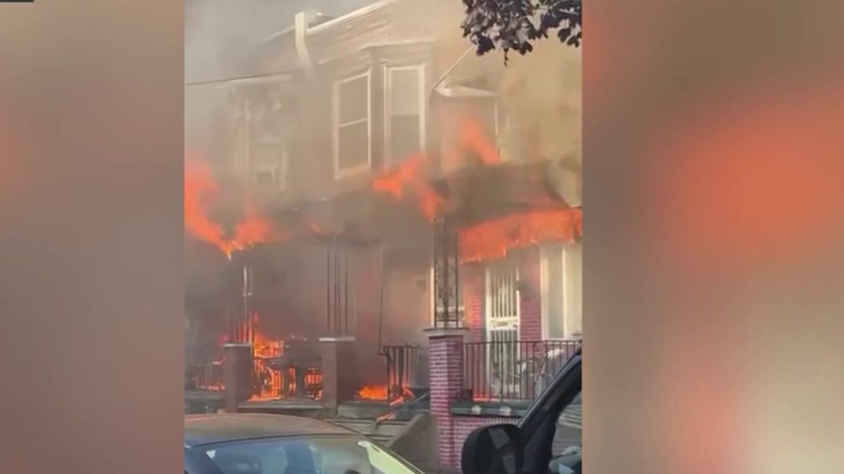 3 children among 6 injured in rowhome fire in Kensington – NBC10 ...