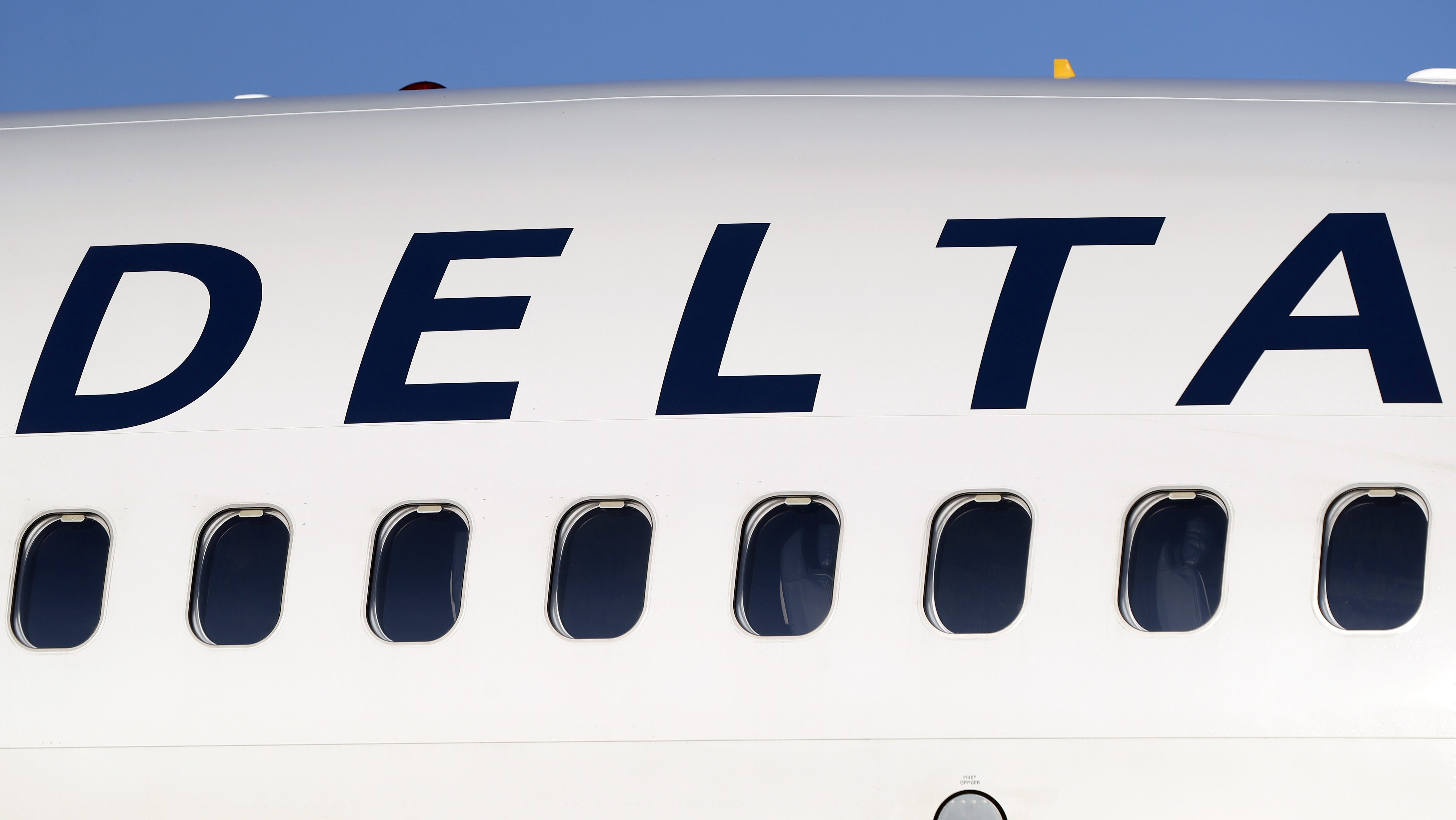 Delta Plane Clips Aircraft During Atlanta Pushback, No Injuries Reported