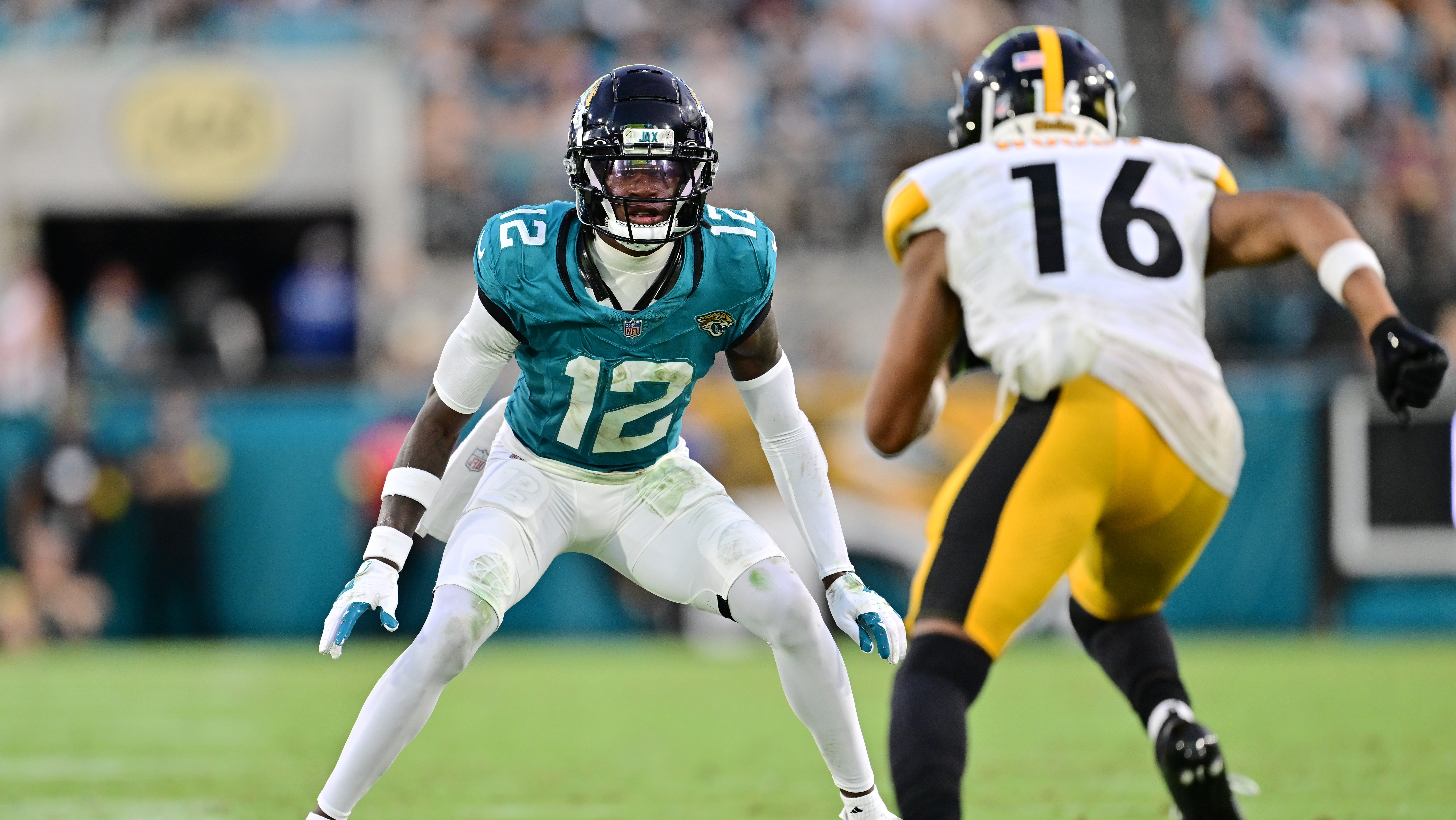 Jaguars' Travis Hunter Debuts Playing Offense, Defense in Preseason Loss to Steelers