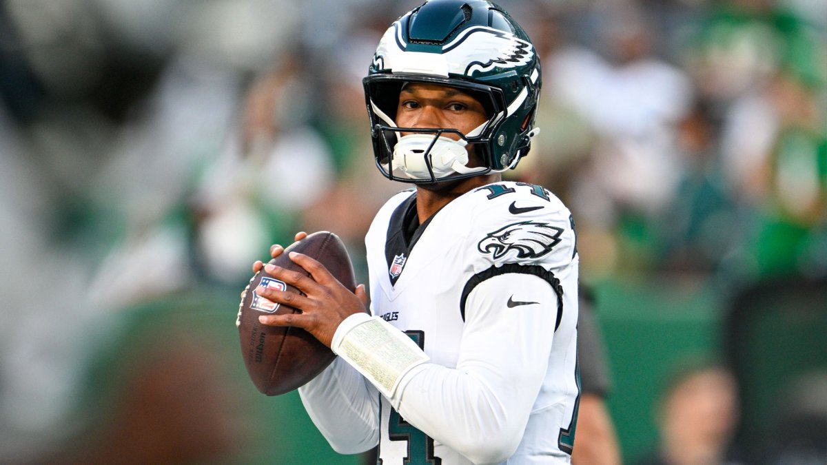 Eagles Waive Former First-Round Pick Cine, Trim Roster Ahead 53-Man Deadline