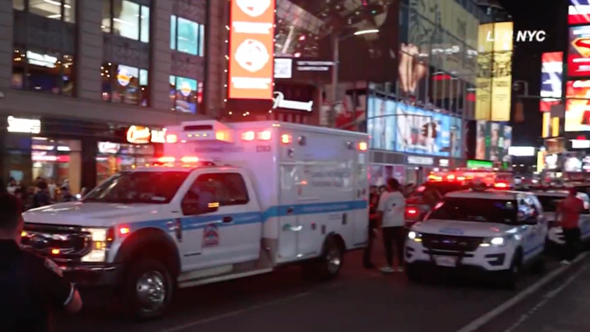 3 wounded in shooting in New York City’s Times Square – NBC10 Philadelphia