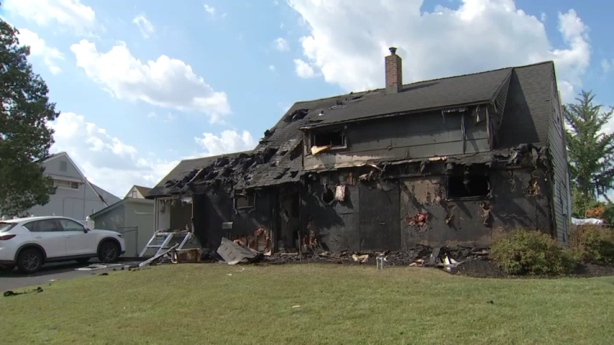 1 firefighter injured in Levittown house fire on Saturday – NBC10 ...