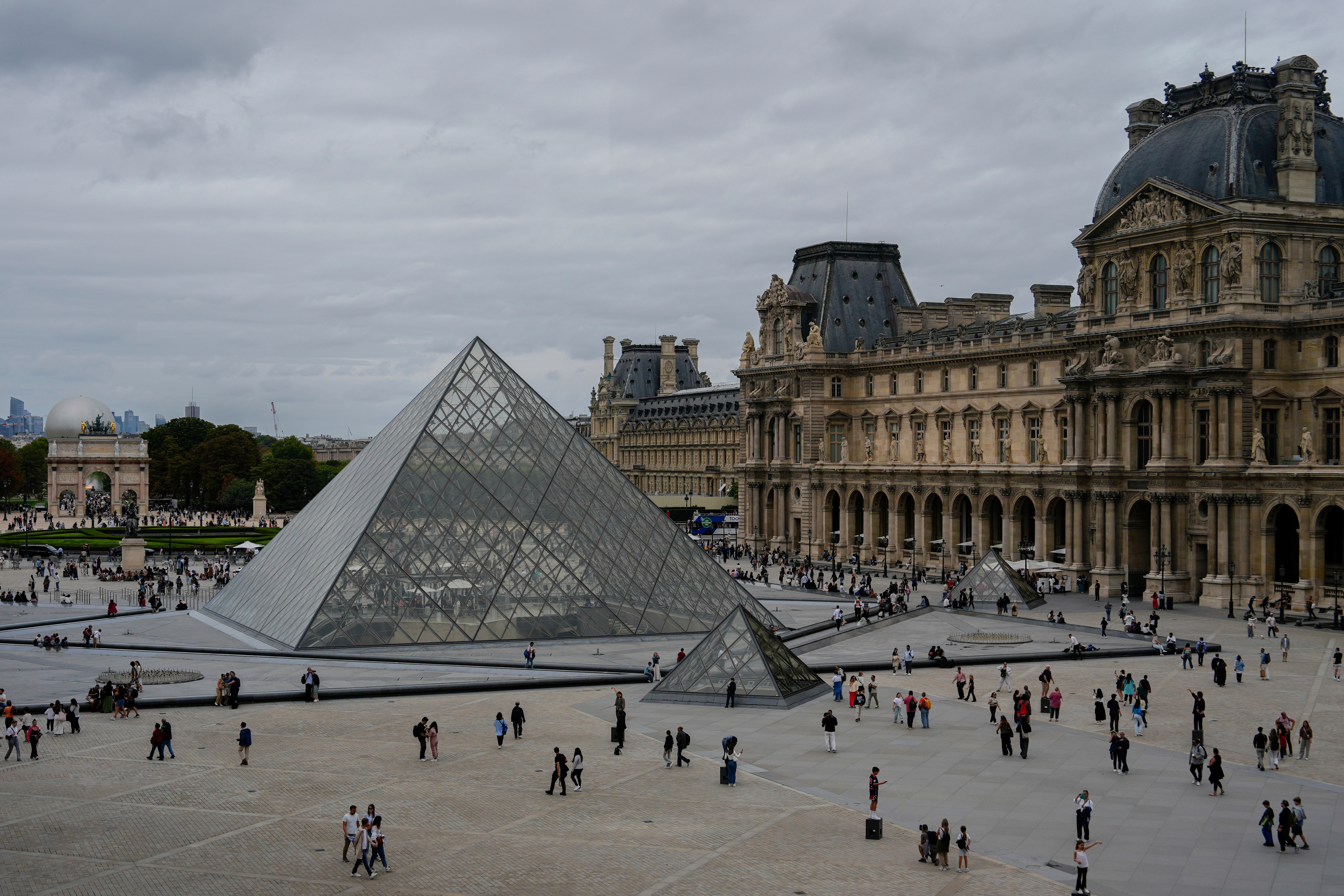 Louvre Museum closes following theft of 9 pieces from Napoleon's jewelry collection