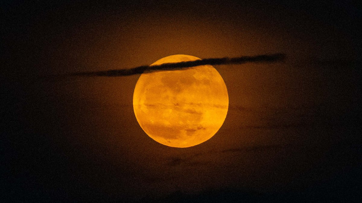 Here’s what to know about the first supermoon of the year – NBC10 ...