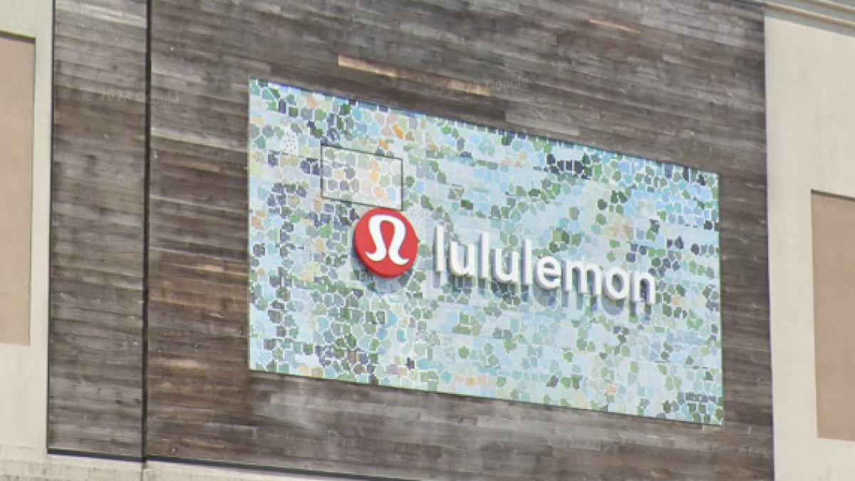 Thieves snatch $10k worth of merchandise from Lululemon store in Delaware County