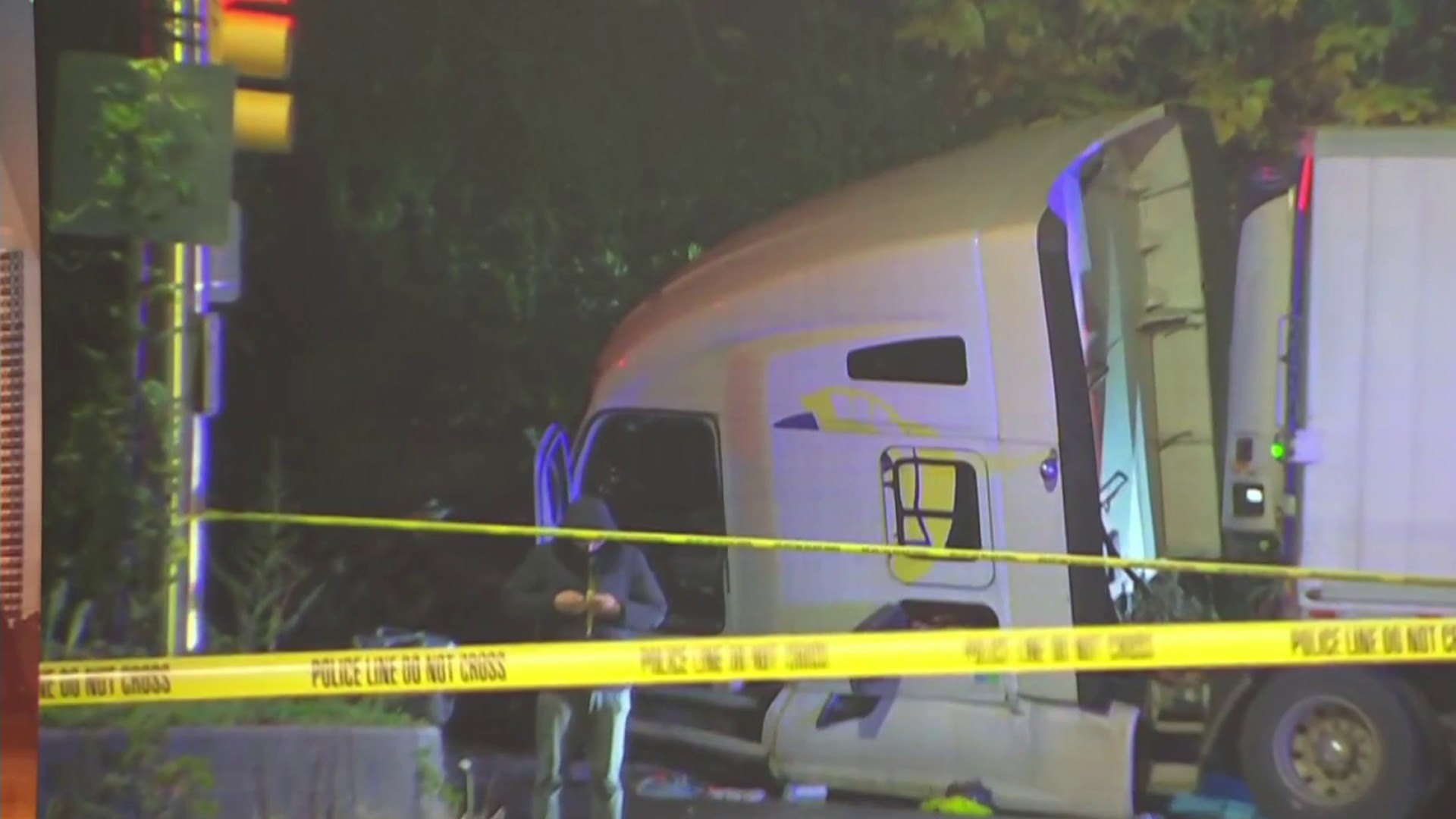 Tractor-trailer crash closes Exit 338 on I-76 in Bala Cynwyd