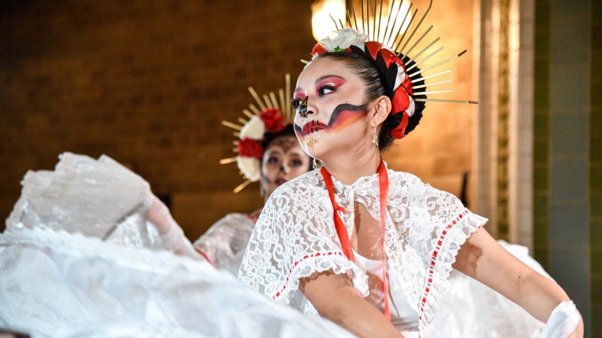 Dia de los Muertos Observed Across US, Mexico With Extensive Community Celebrations